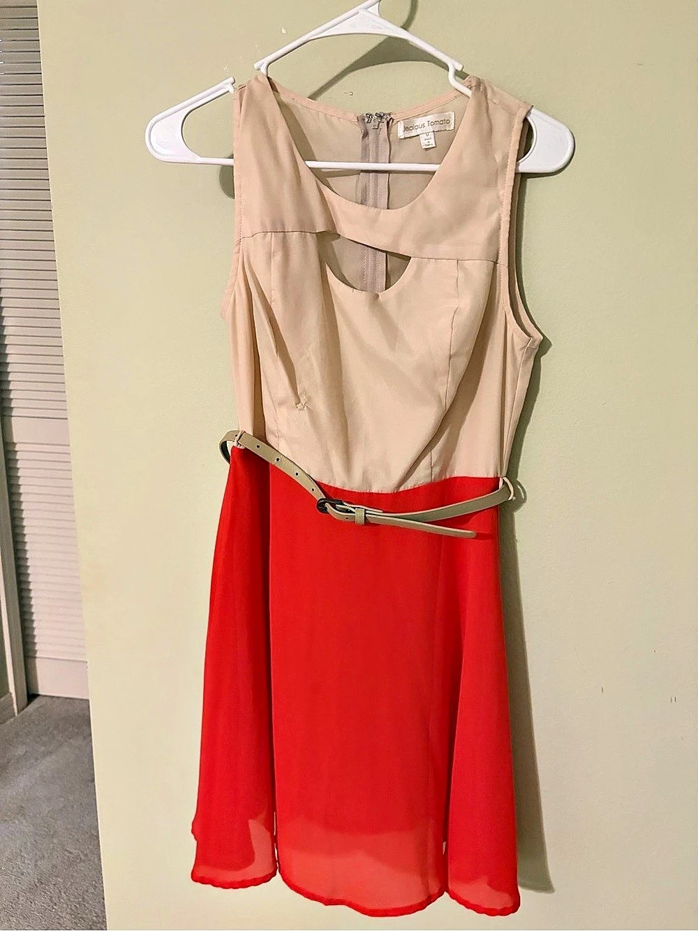 Jealous Tomato Color Block lightweight chiffon Dress in Red & beige Size Medium